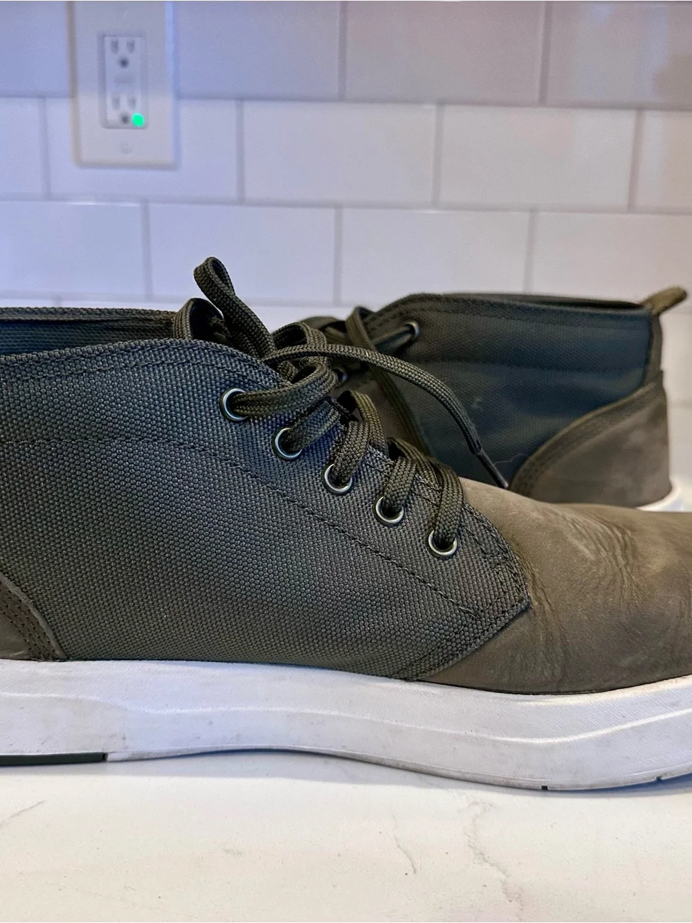 Timberland Men's Olive/Tan Leather Chukka Boots with White Sole